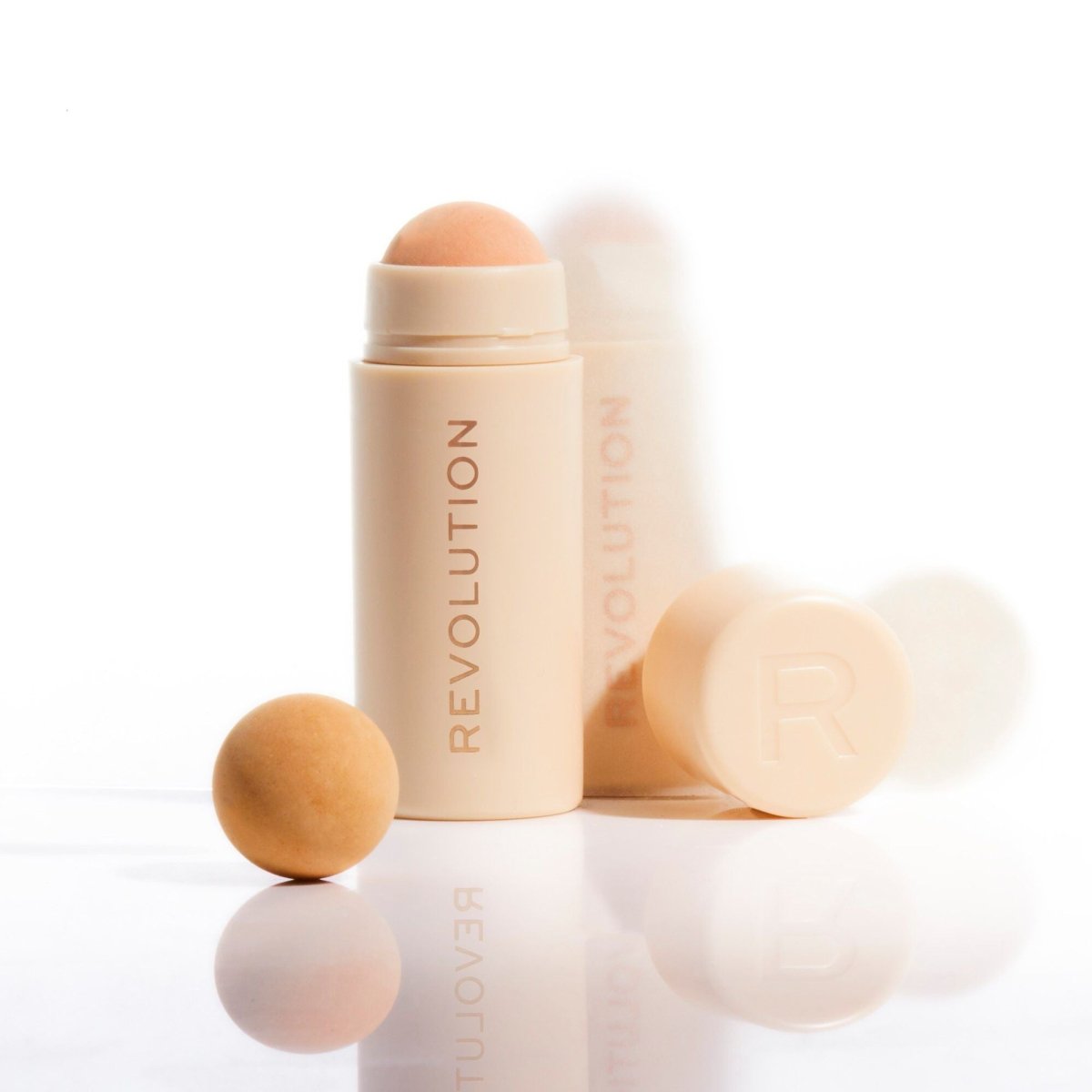 REVOLUTION MATTE TOUCH UP OIL CONTROL ROLLER - Revolution | BeautyForYou.ma