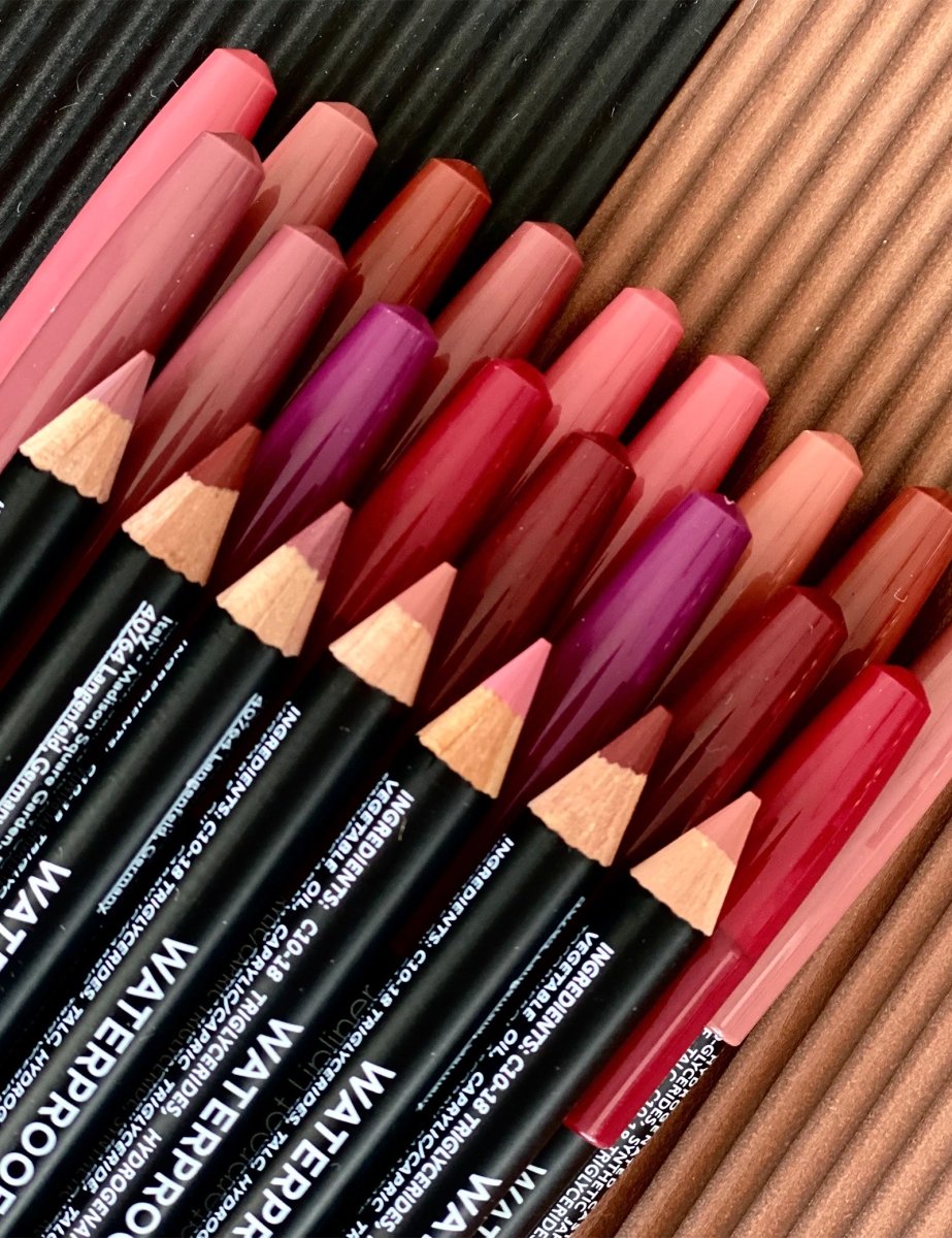 WATERPROOF LIPLINER HOT COCOA 243 - Flormar | BeautyForYou.ma